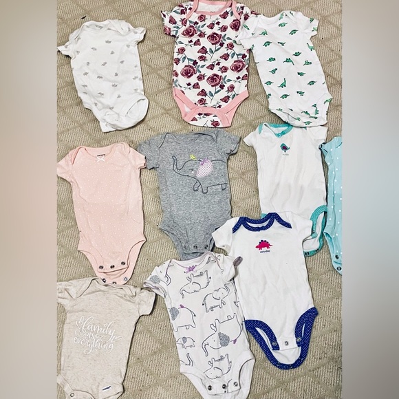 Newborn onsies - Picture 2 of 15